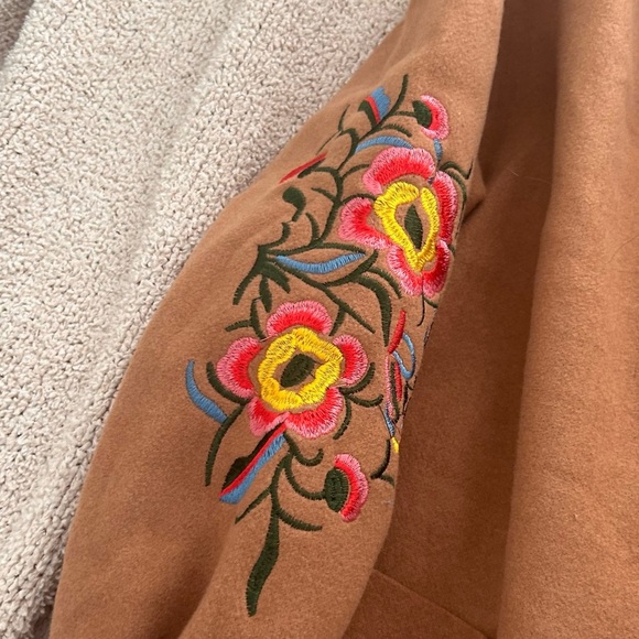 Tan brown boho embroidered bell sleeve pocket front coat - Picture 3 of 5